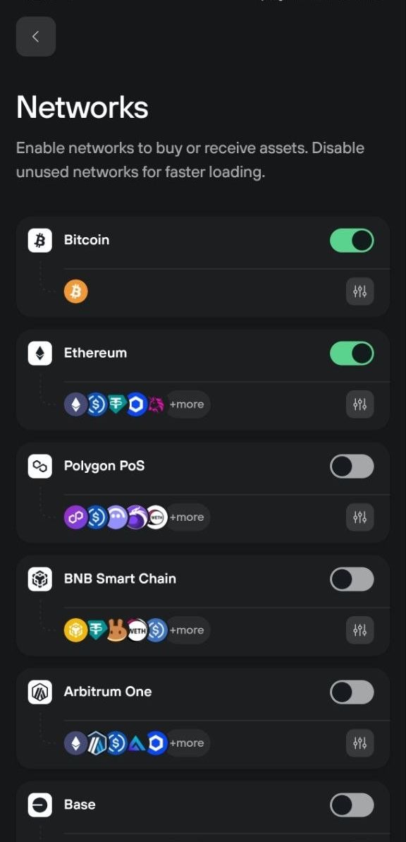Networks settings with Bitcoin and Ethereum enabled while Polygon, BNB Smart Chain, Arbitrum One, and Base are disabled